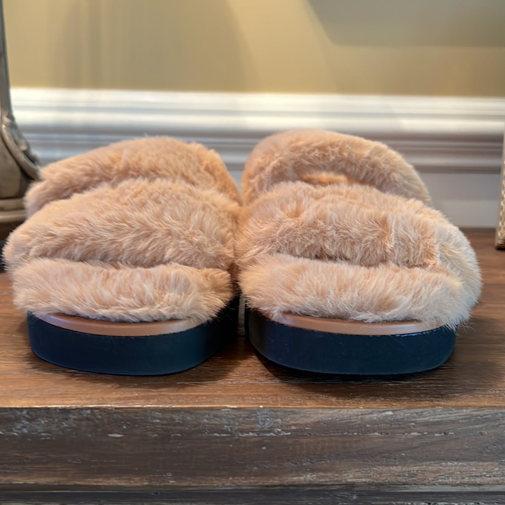 Stuart Weitzman Elodie Chill Faux Fur Sandals - Picture 6 of 11